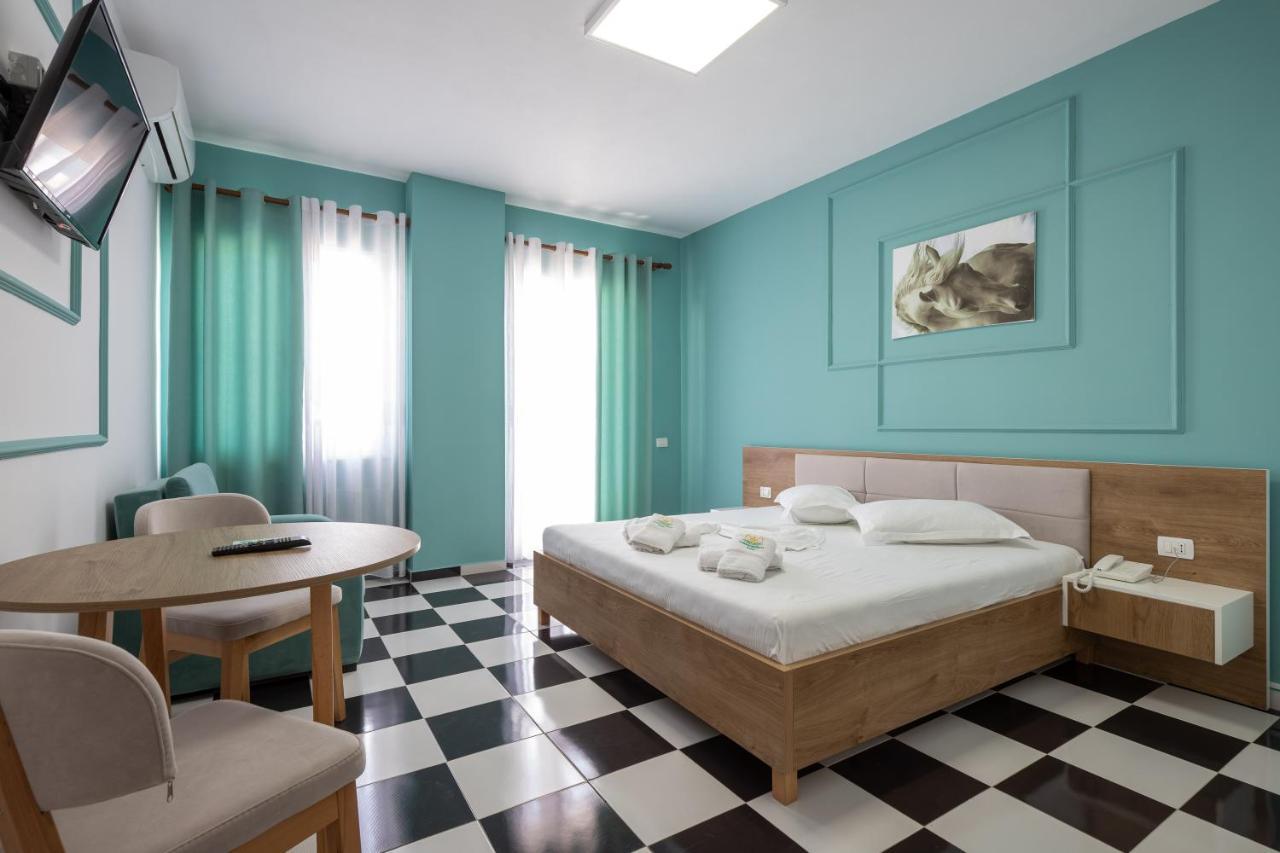 Compas Boutique Hotel Golem  Exterior photo