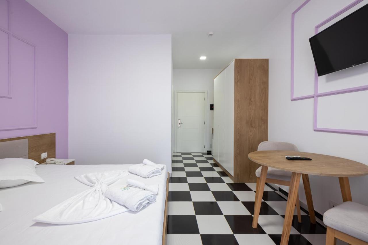 Compas Boutique Hotel Golem  Exterior photo